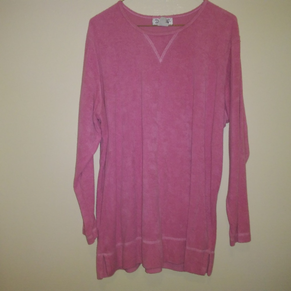 Tunic/top/sweatshirt/ soft fabric.